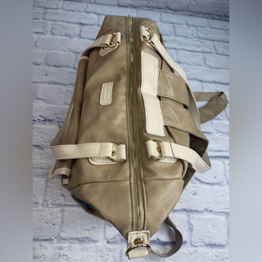 Johomviin Vegan Leather Diaper Bag- Doubling as a Travel Bag or Backpack. - Picture 5 of 15